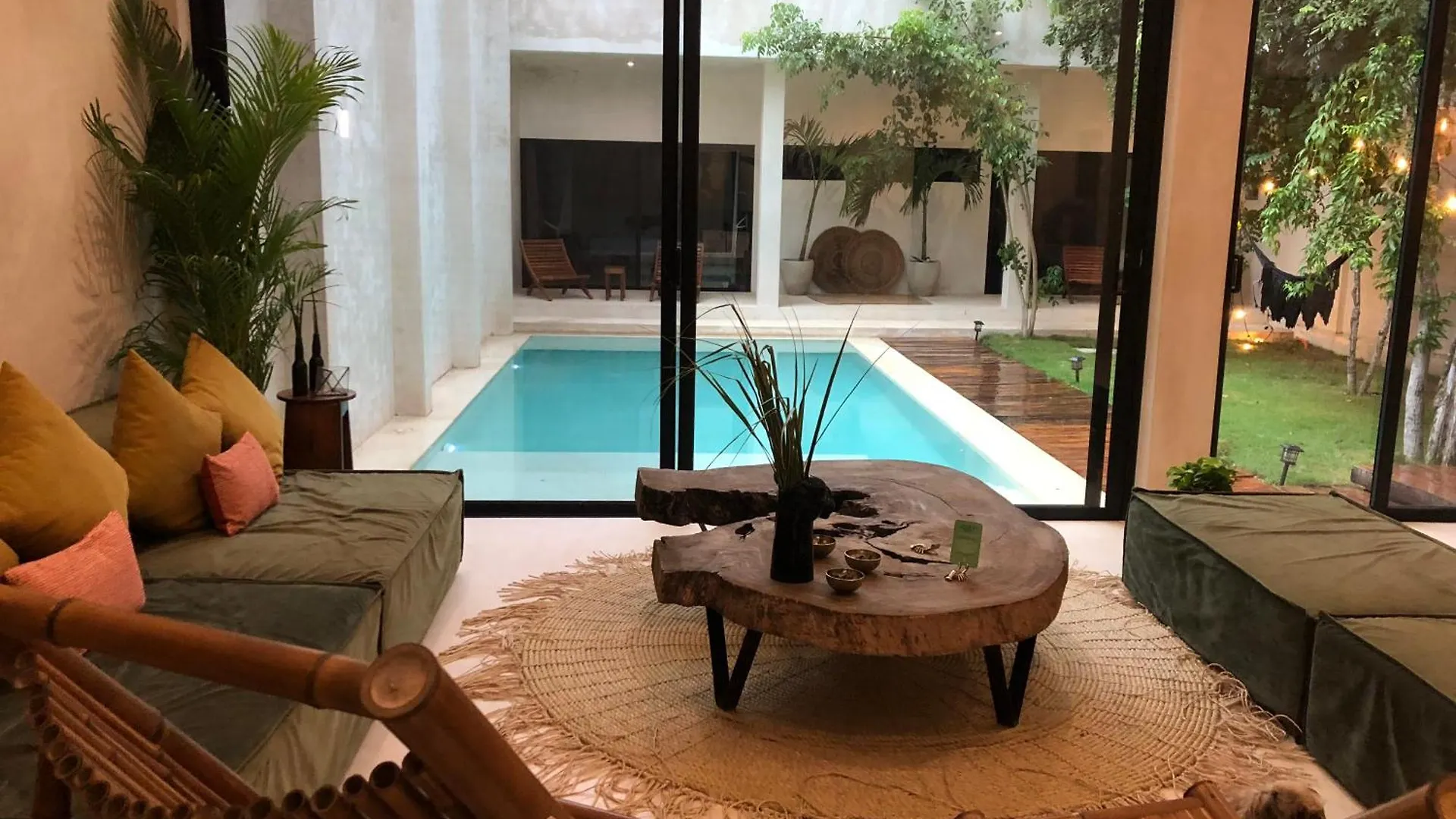 Vila Sotik Tulum House